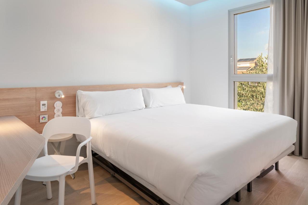 B&B Hotel Лерида Экстерьер фото
