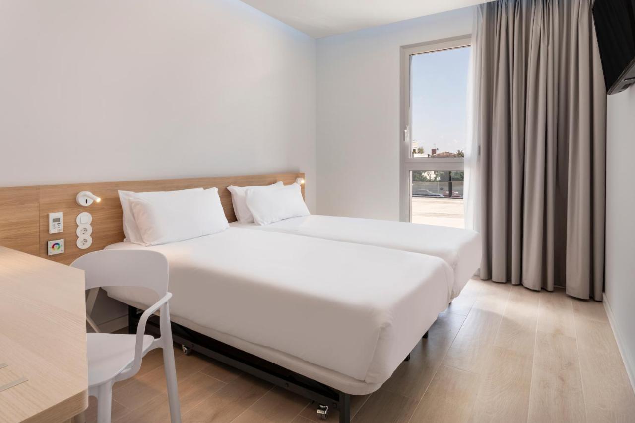 B&B Hotel Лерида Экстерьер фото