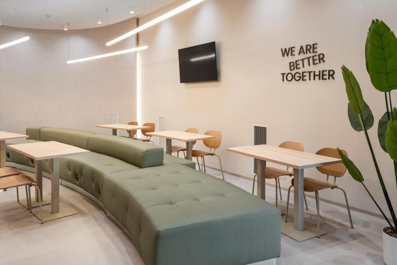 B&B Hotel Лерида Экстерьер фото